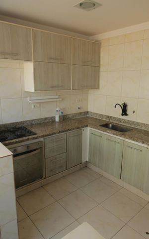 Apartamento para alugar com 81m², 2 quartos e 1 vagaCozinha e Área de Serviço