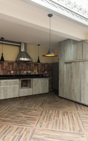Casa para alugar com 300m², 3 quartos e 2 vagas Casa para alugar com 300m², 3 quartos e 2 vagasChurrasqueira e Quintal