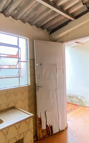 Casa para alugar com 250m², 3 quartos e 2 vagas Casa para alugar com 250m², 3 quartos e 2 vagasCozinha de serviço