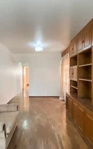 Casa para alugar com 250m², 3 quartos e 2 vagas Casa para alugar com 250m², 3 quartos e 2 vagasSala