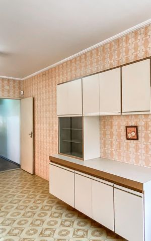 Casa para alugar com 250m², 3 quartos e 2 vagas Casa para alugar com 250m², 3 quartos e 2 vagasCozinha