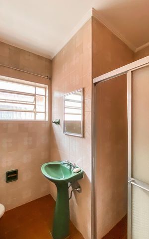 Casa para alugar com 250m², 3 quartos e 2 vagas Casa para alugar com 250m², 3 quartos e 2 vagasBanheiro da Suíte