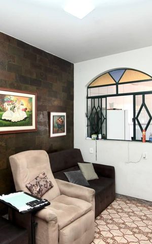 Casa à venda com 493m², 6 quartos e 5 vagas Casa à venda com 493m², 6 quartos e 5 vagasSala