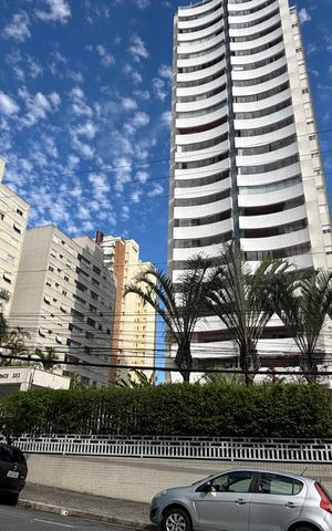 Apartamento para alugar com 129m², 3 quartos e 2 vagas Apartamento para alugar com 129m², 3 quartos e 2 vagasFachada e portaria