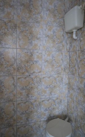 Casa para alugar com 42m², 1 quarto e sem vagaBanheiro
