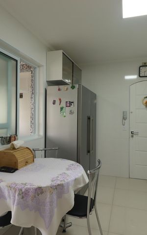 Apartamento à venda com 137m², 3 quartos e 2 vagasCozinha