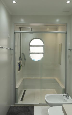 Apartamento à venda com 137m², 3 quartos e 2 vagasBanheiro da Suíte