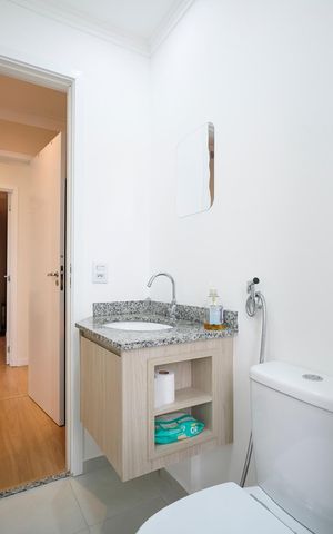 Apartamento à venda com 65m², 2 quartos e 2 vagasBanheiro da suíte