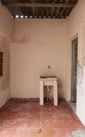 Casa para alugar com 50m², 2 quartos e 1 vagaÁrea de Serviço