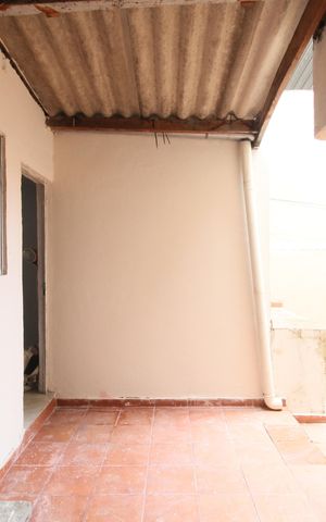 Casa para alugar com 50m², 2 quartos e 1 vagaÁrea de Serviço
