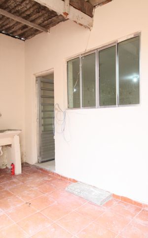 Casa para alugar com 50m², 2 quartos e 1 vagaÁrea de Serviço