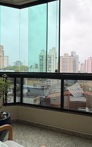 Apartamento para alugar com 126m², 3 quartos e 2 vagas Apartamento para alugar com 126m², 3 quartos e 2 vagasVaranda