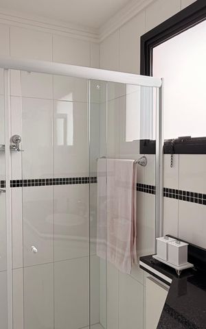 Apartamento para alugar com 126m², 3 quartos e 2 vagas Apartamento para alugar com 126m², 3 quartos e 2 vagasBanheiro suite 3