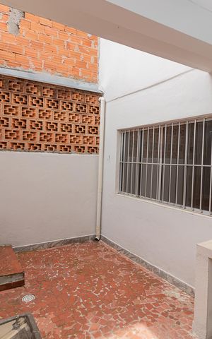 Casa à venda com 137m², 3 quartos e 1 vaga Casa à venda com 137m², 3 quartos e 1 vagaÁrea de Serviço