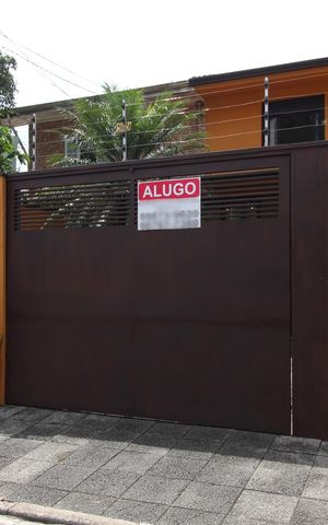 Casa para alugar com 250m², 1 quarto e 1 vagaFachada