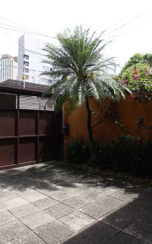 Casa para alugar com 250m², 1 quarto e 1 vagaGaragem
