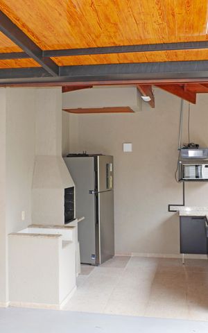 Casa de condomínio à venda com 250m², 4 quartos e 1 vagaÁrea comum - Churrasqueira
