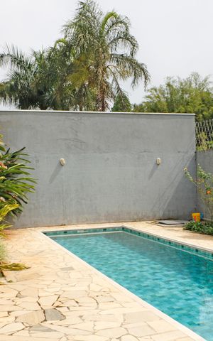 Casa de condomínio à venda com 250m², 4 quartos e 1 vagaPiscina
