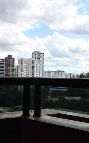 Apartamento à venda com 147m², 1 quarto e 3 vagasVaranda da Suíte