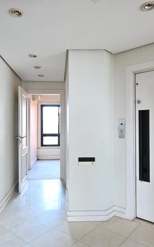 Apartamento à venda com 147m², 1 quarto e 3 vagasHall Privativo