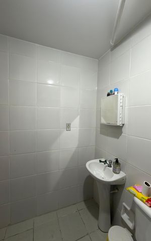 Apartamento à venda com 54m², 2 quartos e 1 vaga Apartamento à venda com 54m², 2 quartos e 1 vagaBanheiro Social