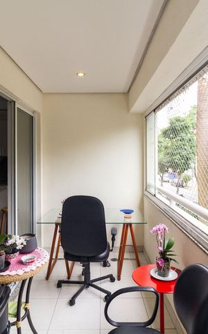 Apartamento à venda com 60m², 2 quartos e 1 vaga Apartamento à venda com 60m², 2 quartos e 1 vagaVaranda