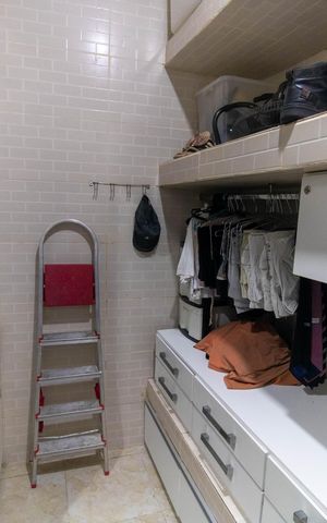 Casa à venda com 200m², 3 quartos e 1 vaga Casa à venda com 200m², 3 quartos e 1 vagaCloset da suíte