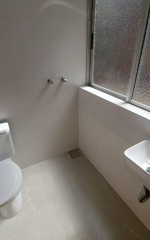 Apartamento à venda com 213m², 4 quartos e 2 vagas Apartamento à venda com 213m², 4 quartos e 2 vagasBanheiro de serviço