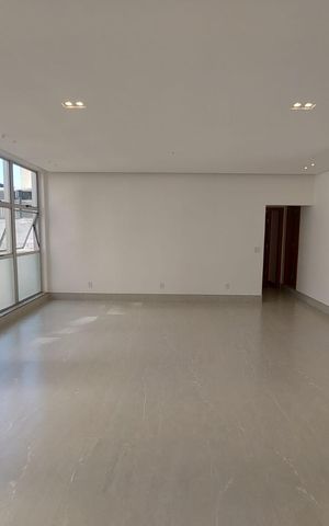 Apartamento à venda com 213m², 4 quartos e 2 vagas Apartamento à venda com 213m², 4 quartos e 2 vagassala