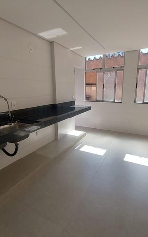 Apartamento à venda com 213m², 4 quartos e 2 vagas Apartamento à venda com 213m², 4 quartos e 2 vagascozinha