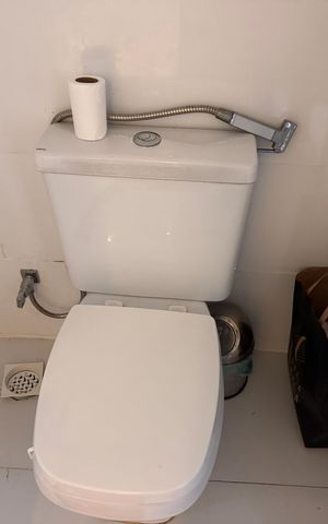 Casa de condomínio à venda com 450m², 5 quartos e 4 vagas Casa de condomínio à venda com 450m², 5 quartos e 4 vagasSuíte 4 - Banheiro