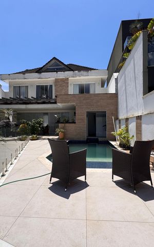Casa de condomínio à venda com 450m², 5 quartos e 4 vagas Casa de condomínio à venda com 450m², 5 quartos e 4 vagasSalão de jogos