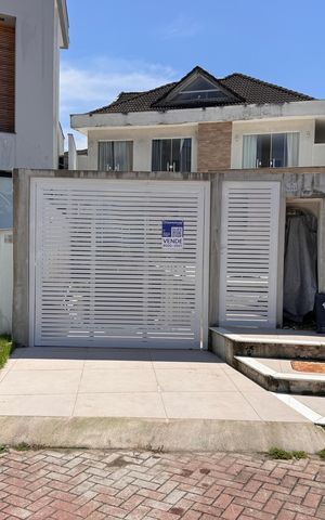 Casa de condomínio à venda com 450m², 5 quartos e 4 vagas Casa de condomínio à venda com 450m², 5 quartos e 4 vagasFachada