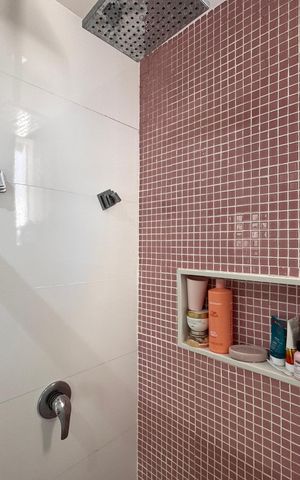 Casa de condomínio à venda com 450m², 5 quartos e 4 vagas Casa de condomínio à venda com 450m², 5 quartos e 4 vagasSuíte 2 - Banheiro