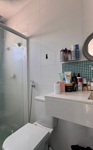 Casa de condomínio à venda com 450m², 5 quartos e 4 vagas Casa de condomínio à venda com 450m², 5 quartos e 4 vagasSuíte 1 - Banheiro