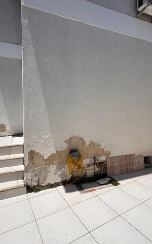 Casa de condomínio à venda com 450m², 5 quartos e 4 vagas Casa de condomínio à venda com 450m², 5 quartos e 4 vagasÁrea de Serviço