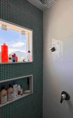 Casa de condomínio à venda com 450m², 5 quartos e 4 vagas Casa de condomínio à venda com 450m², 5 quartos e 4 vagasSuíte 1 - Banheiro