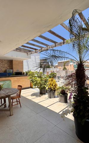 Casa de condomínio à venda com 450m², 5 quartos e 4 vagas Casa de condomínio à venda com 450m², 5 quartos e 4 vagasÁrea externa
