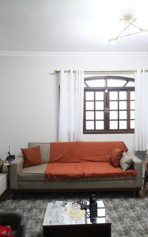 Casa à venda com 230m², 5 quartos e 3 vagasSala