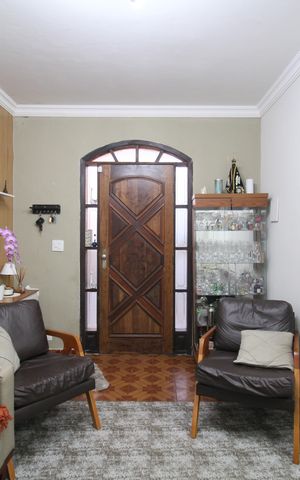 Casa à venda com 230m², 5 quartos e 3 vagasSala