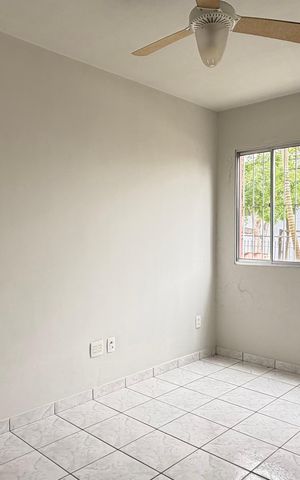 Casa para alugar com 60m², 2 quartos e 1 vaga Casa para alugar com 60m², 2 quartos e 1 vagaSala
