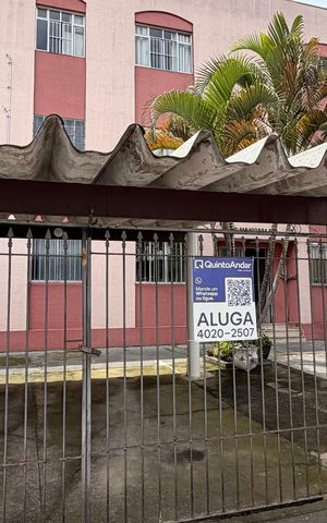Casa para alugar com 60m², 2 quartos e 1 vaga Casa para alugar com 60m², 2 quartos e 1 vagaFachada