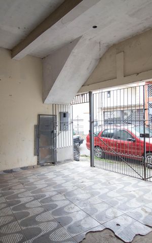 Casa para alugar com 40m², 1 quarto e 1 vaga Casa para alugar com 40m², 1 quarto e 1 vagaGaragem
