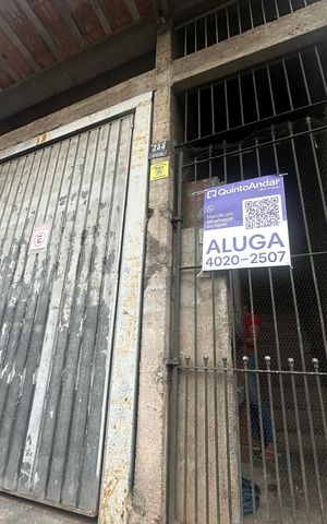 Casa para alugar com 90m², 2 quartos e sem vaga Casa para alugar com 90m², 2 quartos e sem vagaFachada