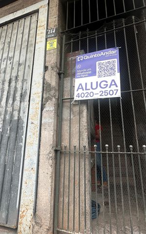 Casa para alugar com 90m², 2 quartos e sem vaga Casa para alugar com 90m², 2 quartos e sem vagaFachada