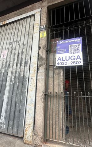 Casa para alugar com 90m², 2 quartos e sem vaga Casa para alugar com 90m², 2 quartos e sem vagaFachada