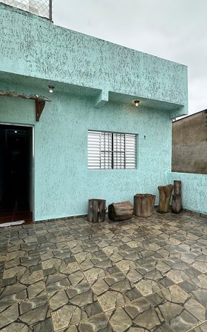 Casa para alugar com 90m², 2 quartos e sem vaga Casa para alugar com 90m², 2 quartos e sem vagaVaranda