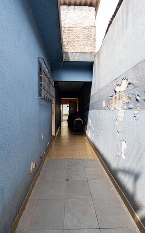 Casa à venda com 180m², 1 quarto e 2 vagas Casa à venda com 180m², 1 quarto e 2 vagasQuintal