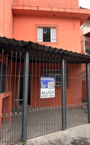 Casa para alugar com 70m², 2 quartos e sem vaga Casa para alugar com 70m², 2 quartos e sem vagaFachada