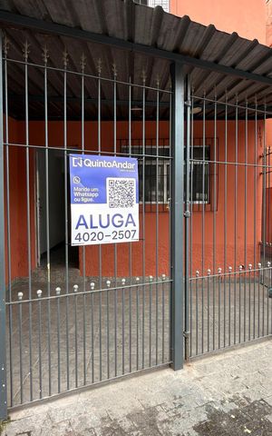 Casa para alugar com 70m², 2 quartos e sem vaga Casa para alugar com 70m², 2 quartos e sem vagaFachada